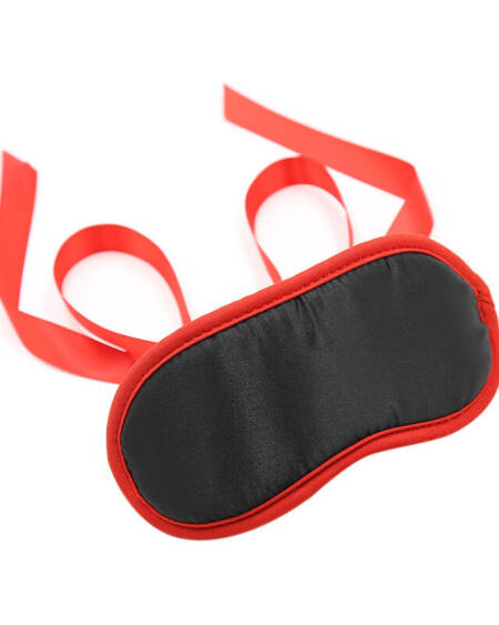 OHMAMA - SCHWARZER FETISCH, ROTE KANTEN