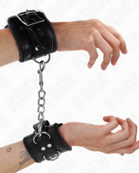 KINK - PELZGEFÜTTERTE HANDGELENKFESSELN SCHWARZ MIT SCHWARZEM GÜRTEL VERSTELLBAR 17-29 CM X 6 CM