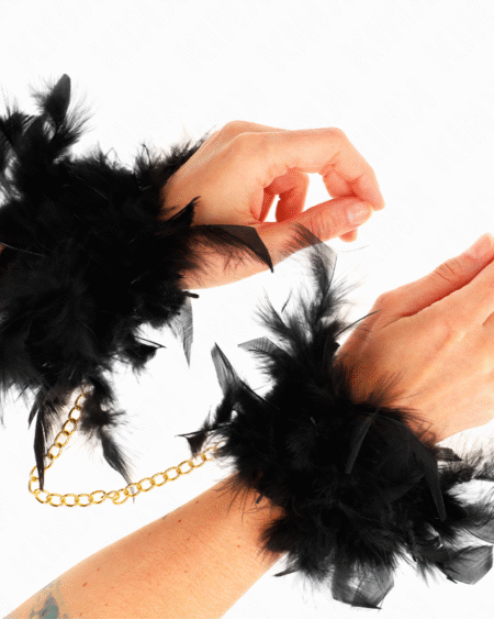 KINK - FEDERHANDMANSCHETTEN MIT GOLDKETTE MODELL 1