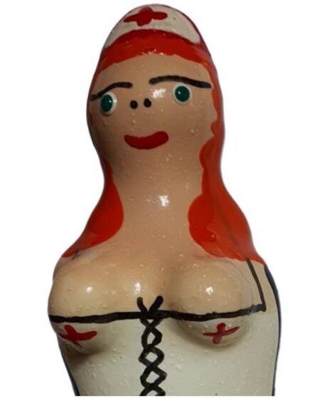 CONDOMERIE - HANDBEMALTE NEUHEITSKONDOME KRANKENSCHWESTER ROTHAARIG